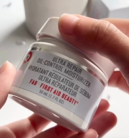 First Aid Beauty Ultra Repair Firming Collagen Cream