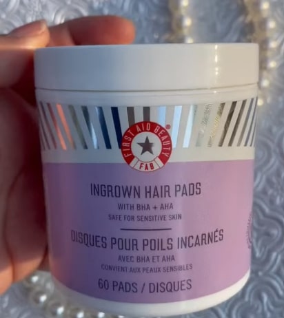 First Aid Beauty Ingrown Hair Pads