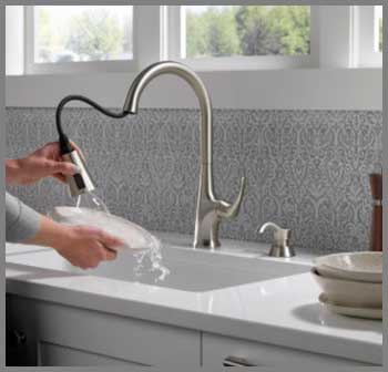 Delta Hyde Single-Handle Kitchen Faucet