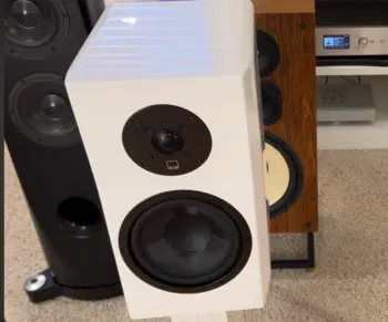 SVS Ultra Evolution Bookshelf Speakers