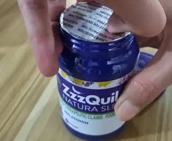 Vicks Pure Zzzs Melatonin Gummies
