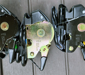 Rhino Retractable Ratchet Straps