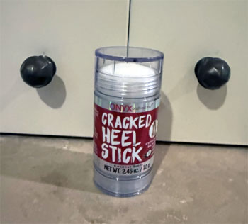 Onyx Cracked Heel Stick