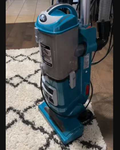 Shark NV360 vs. NV380