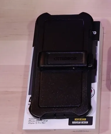 OtterBox Defender Vs. Symmetry
