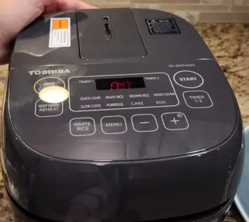 Toshiba vs. Zojirushi Rice Cooker