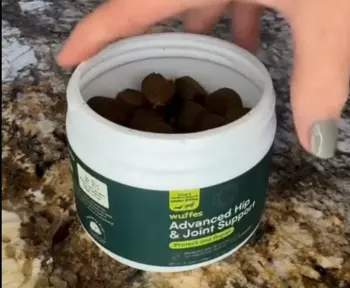 Wuffes Hip and Joint Chews