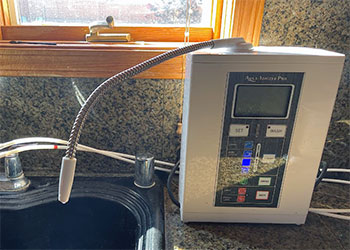 Aqua Ionizer Deluxe 7.0